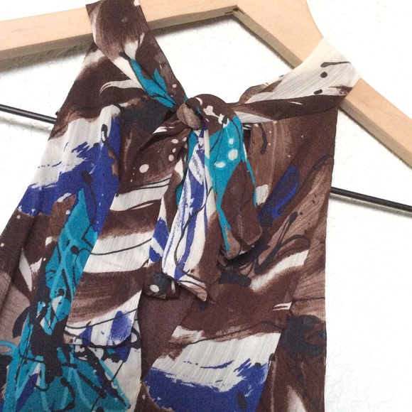 Handkerchief Ruffle Halter Top with Bubble Hem - Picture 4 of 6